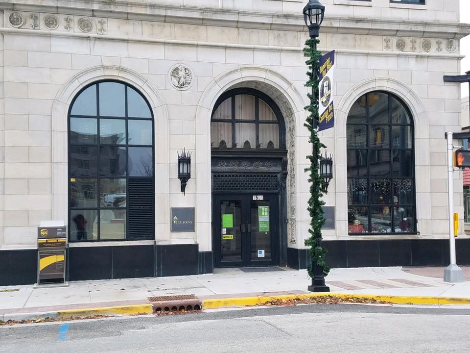 Scottsburg Glass commercial glass installation at Regions Bank